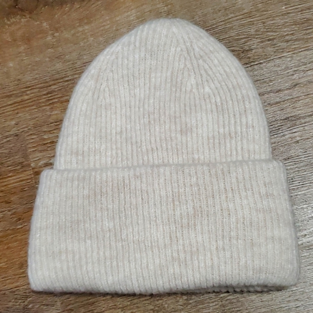 ZARA Fuzzy White Beanie